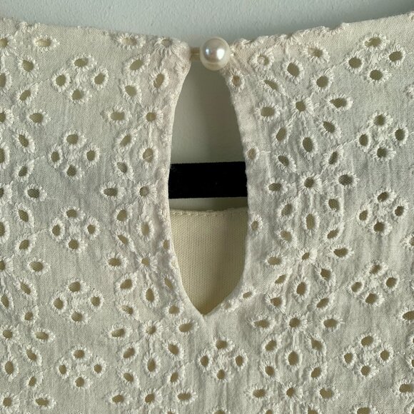 Unlabelled | Cap sleeve Blouse eyelet cream white coloured - Picture 7 of 10